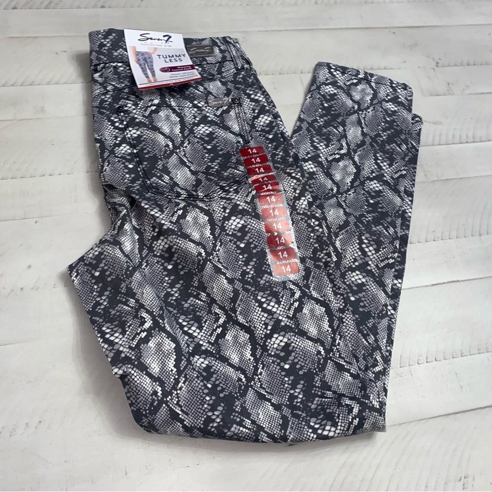 NWT Seven7 Pants Snakeskin Print Skinny High Rise Slimming Tummyless-size 14